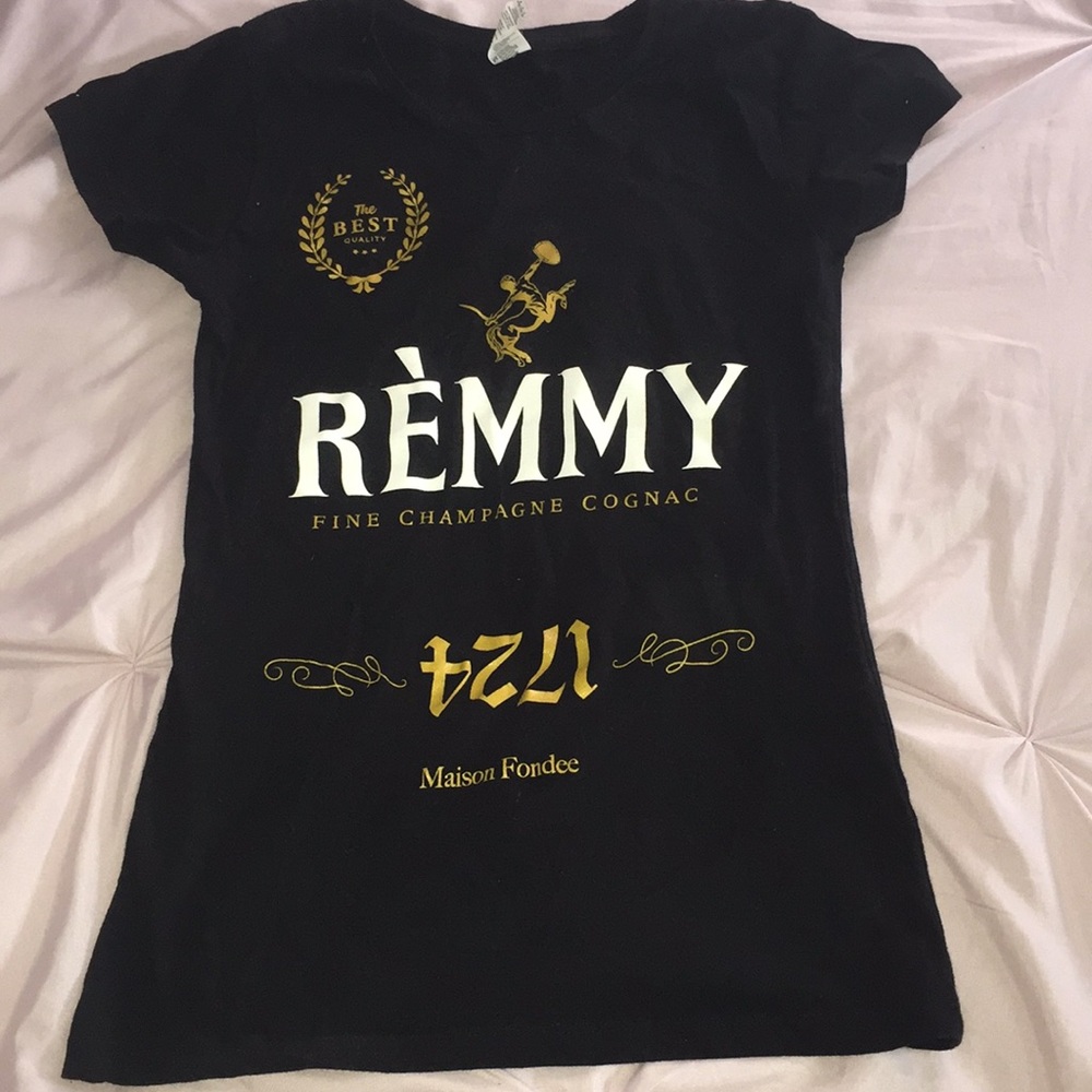Black rémmy t-shirt 🌝